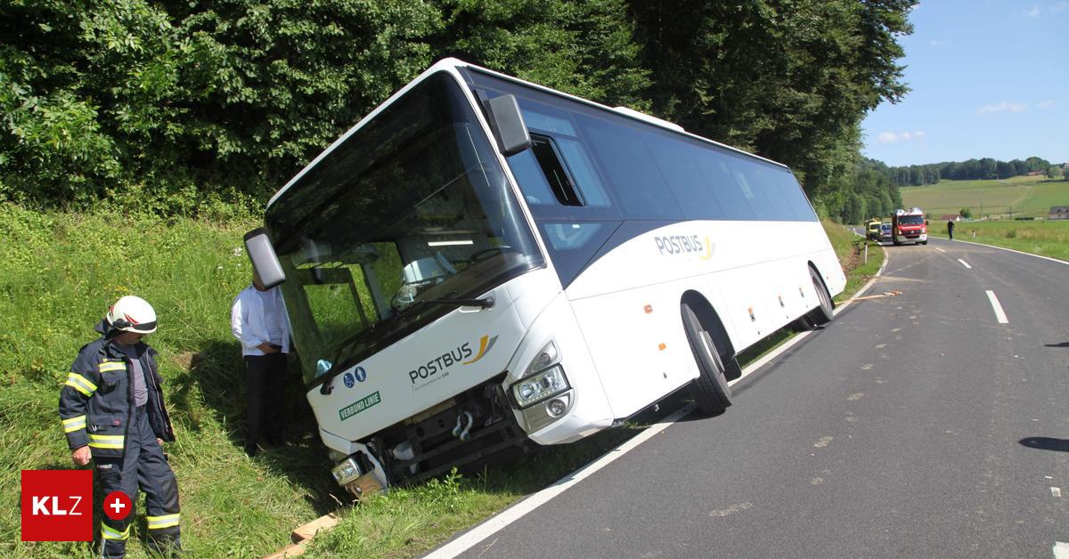 Auf der L 256 Linienbus kam von Straße ab und landete im Graben